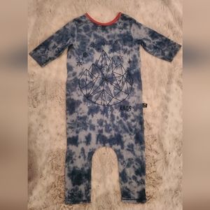 Rags to Raches holiday